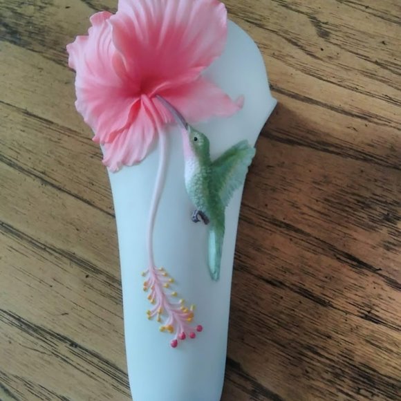 Ibis & Orchid Wall Vase “Hibiscus & Hummingbird“ - Picture 1 of 7
